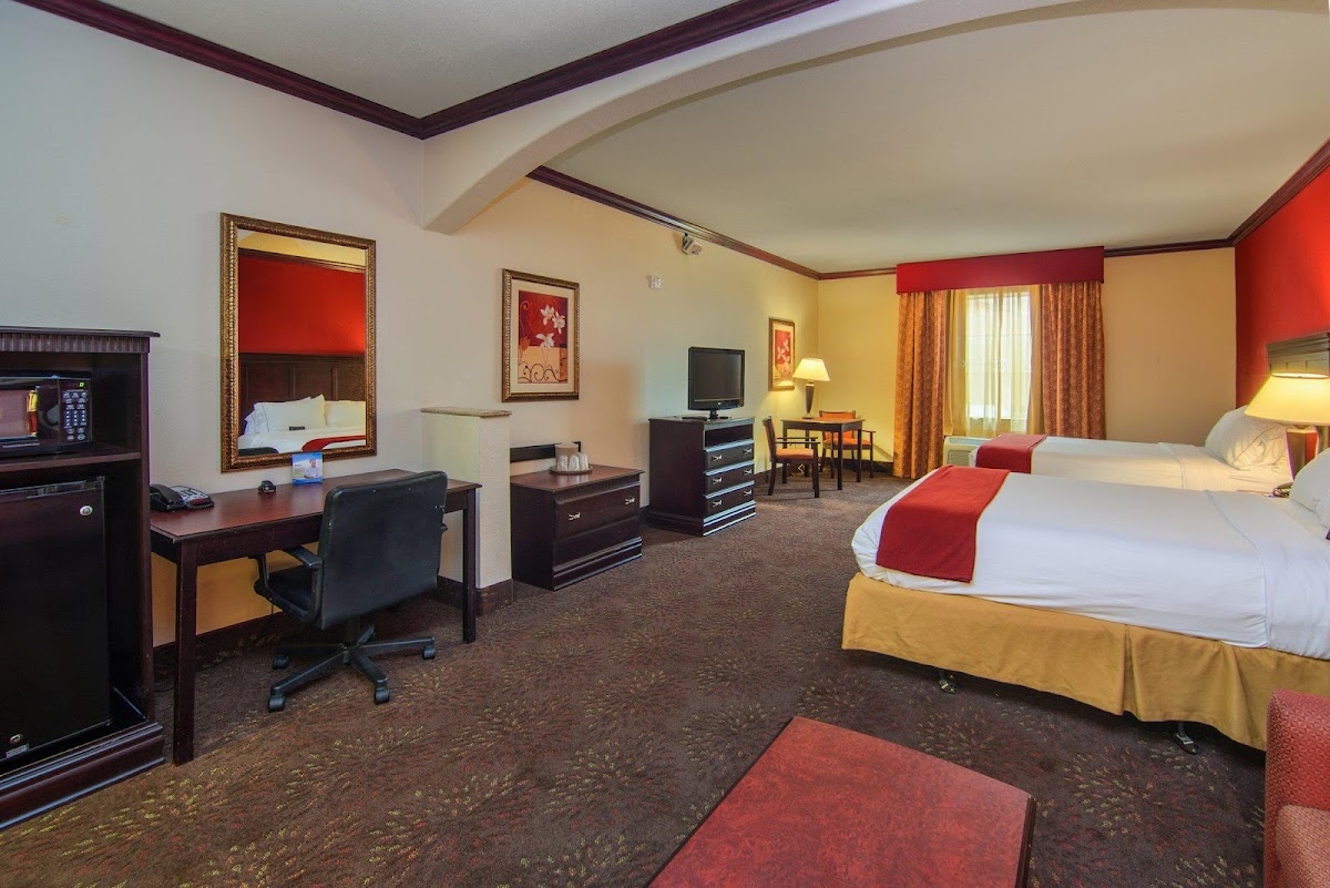 Holiday Inn Express & Suites Terrell by IHG photo 3