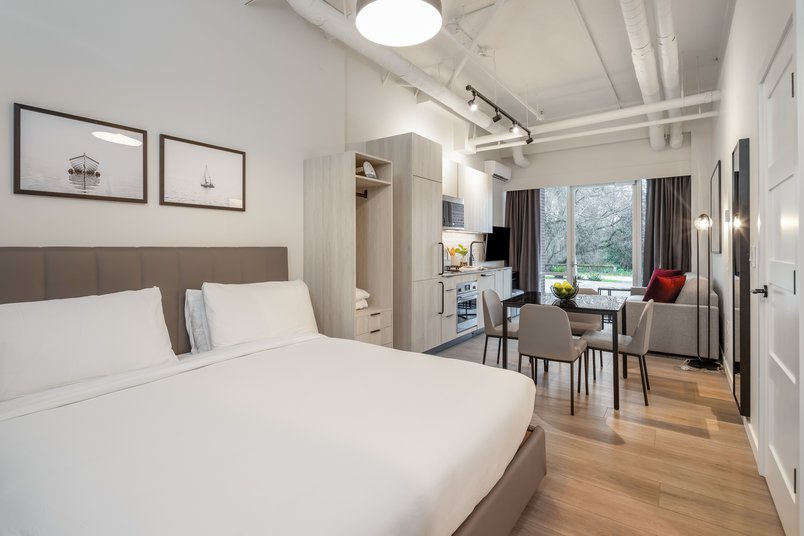 Steveston Waterfront Hotel photo 2