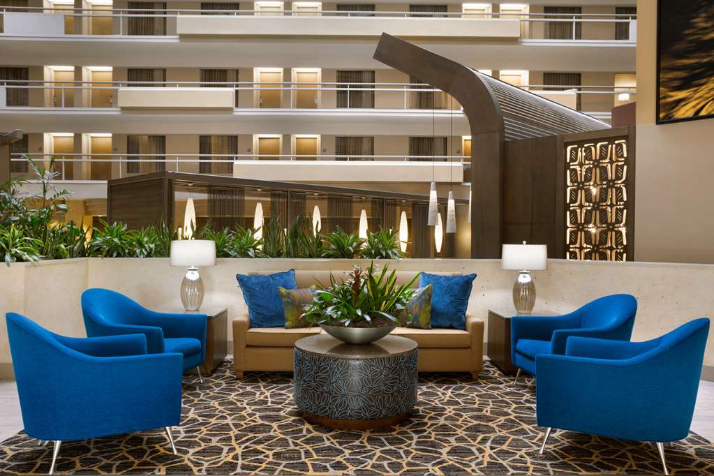 Embassy Suites by Hilton San Antonio Airport photo 2