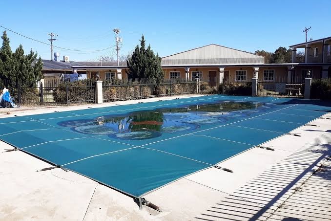 Woodridge Inn and Suites