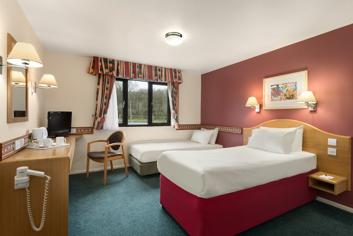Days Inn Michaelwood M5 photo 2