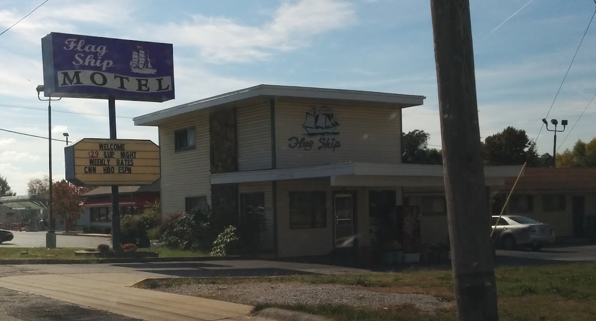 Flag Ship Motel photo 3