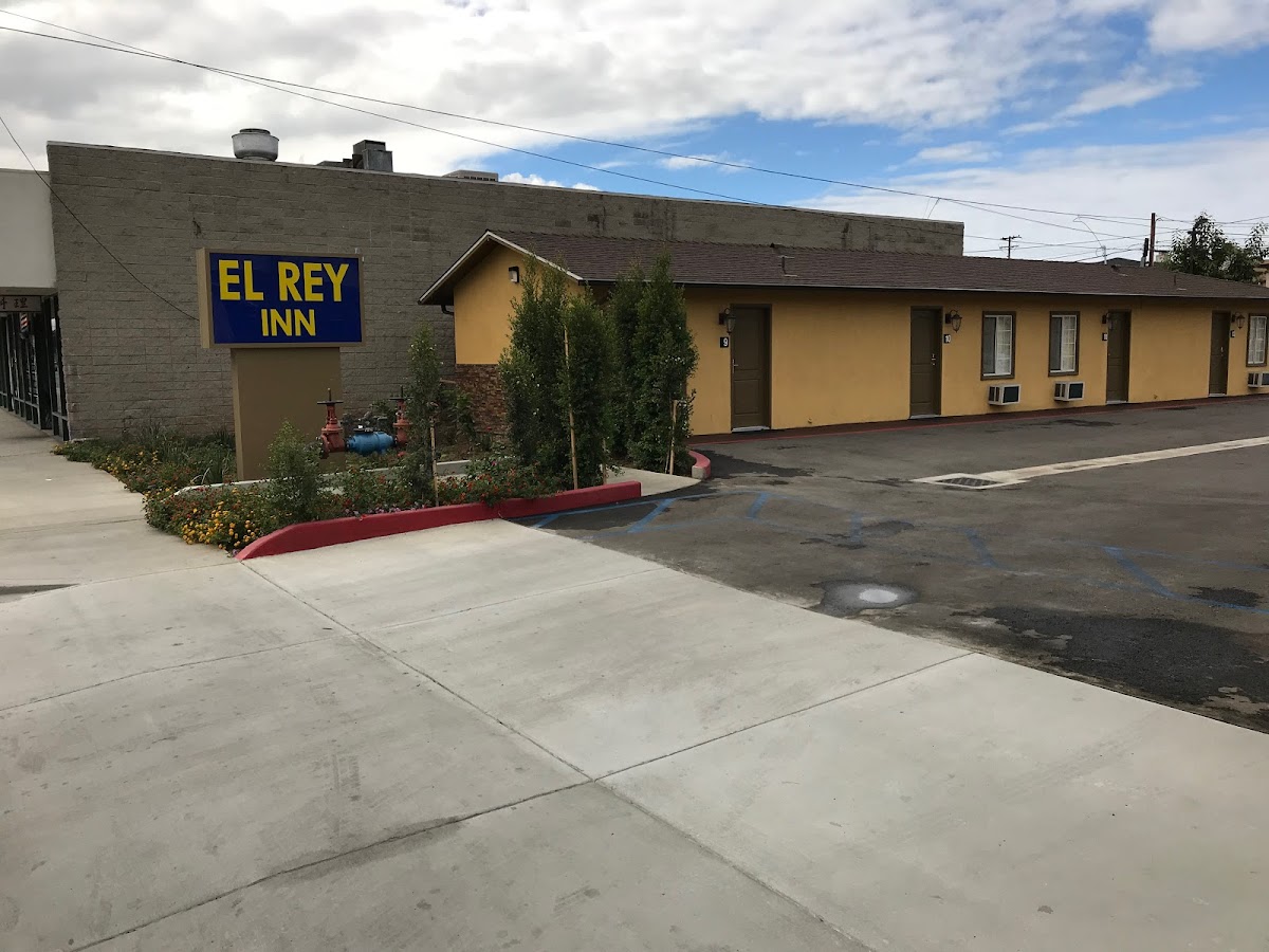 El Rey Inn