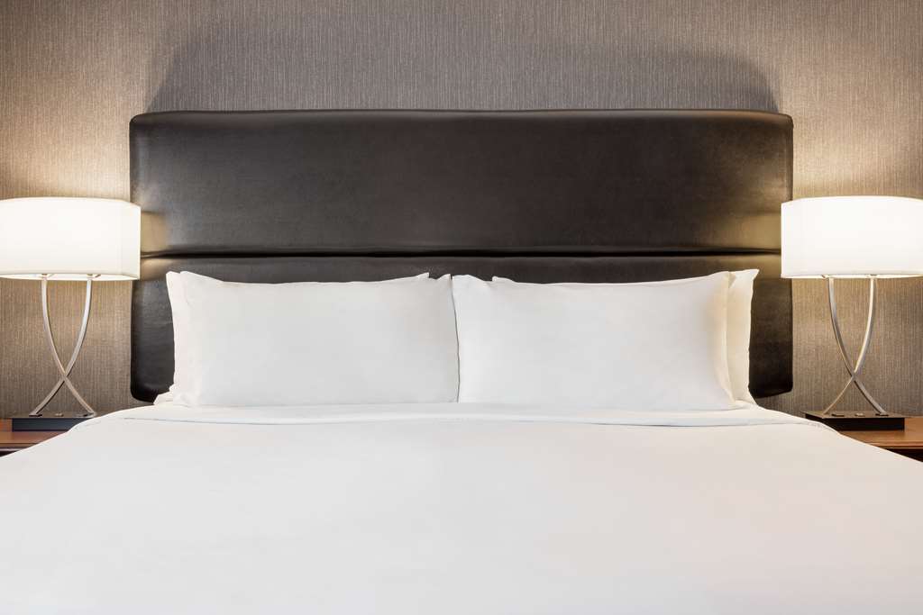 Best Western Plus City Centre/Centre-Ville photo 2