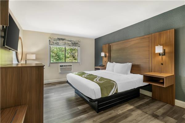 Quality Inn Chesapeake - Greenbrier photo 2