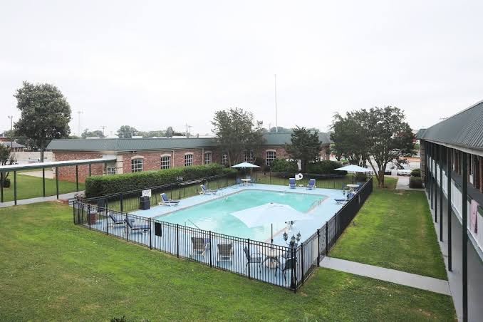 Greenville Inn & Suites photo 2