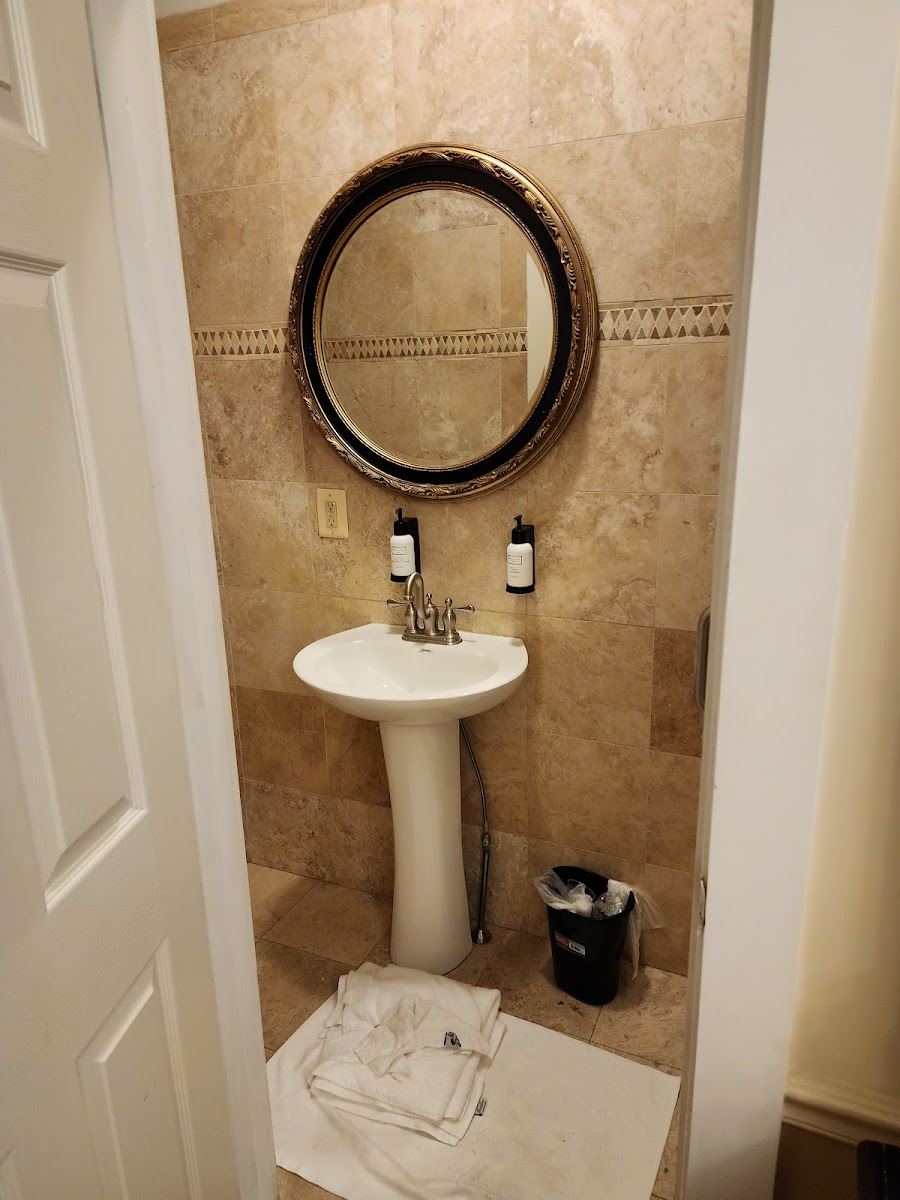 The Bellevue House photo 3