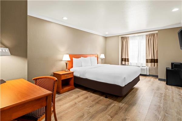 Comfort Inn & Suites Salinas City Center Area photo 2