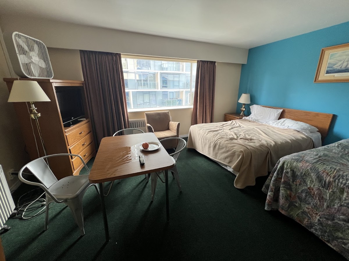 English Bay Hotel photo 2