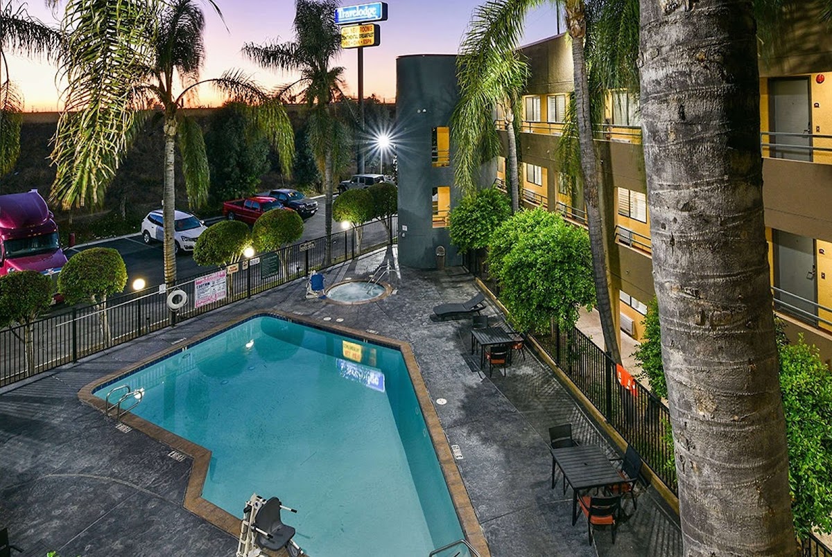 Travelodge by Wyndham Commerce Los Angeles Area photo 3