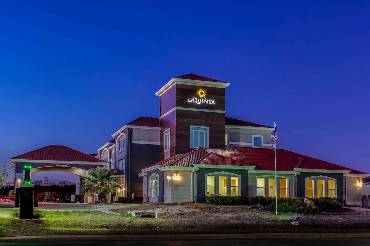 La Quinta Inn & Suites by Wyndham Kerrville