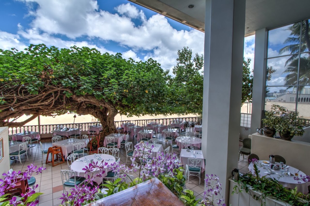 Kaimana Beach Hotel photo 3