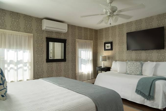 Carroll Villa Hotel photo 2