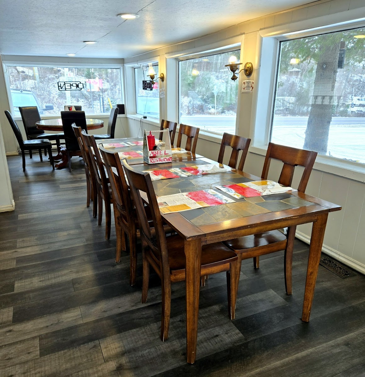 Valois' Motel & Restaurant photo 2