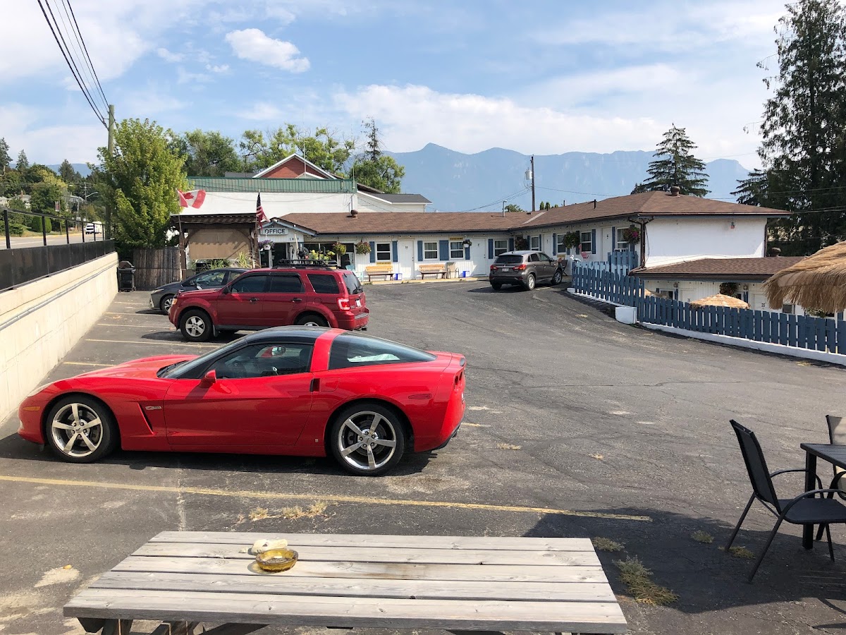 Creston Valley Motel photo 3