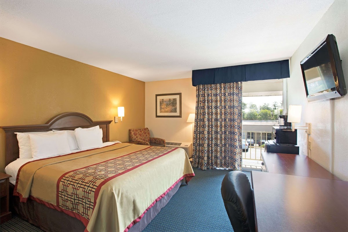 Days Inn by Wyndham Charlotte/Woodlawn Near Carowinds photo 3