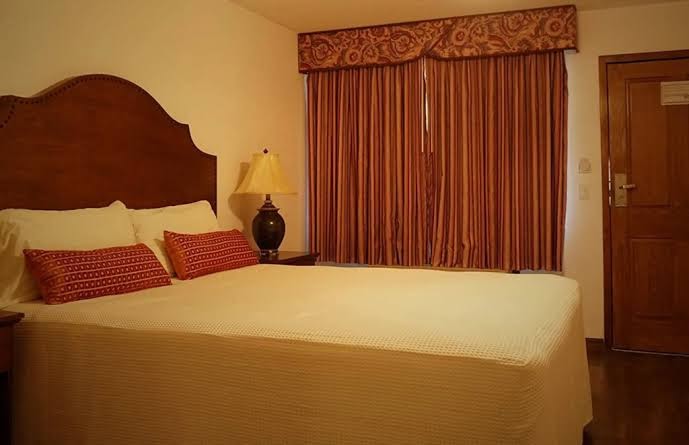 Estancia Inn photo 2