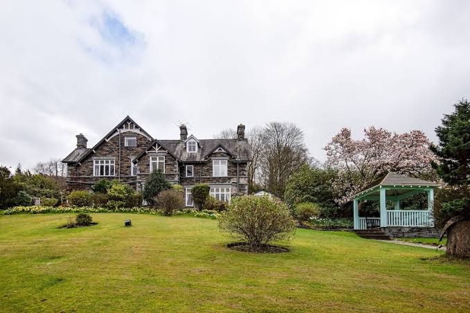 Ambleside Lake House