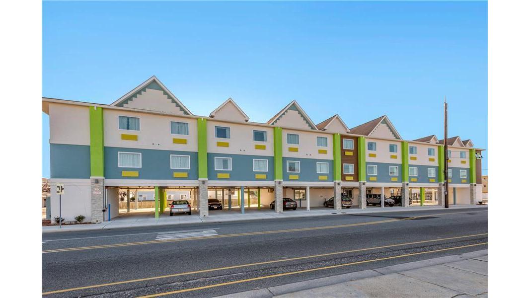 The Waves Hotel, an Ascend Collection Hotel