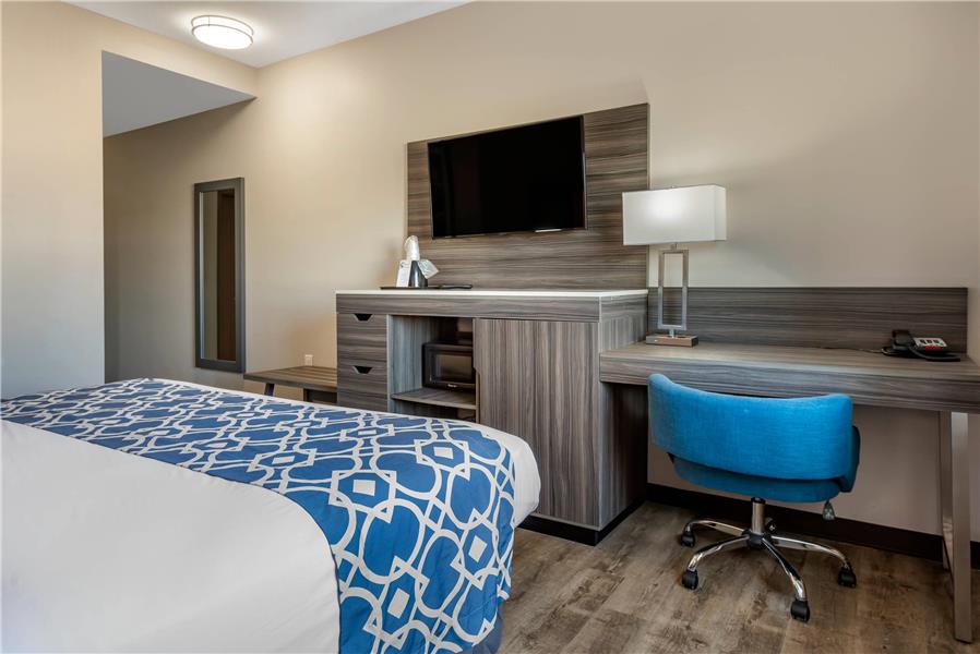 The Waves Hotel, an Ascend Collection Hotel photo 2