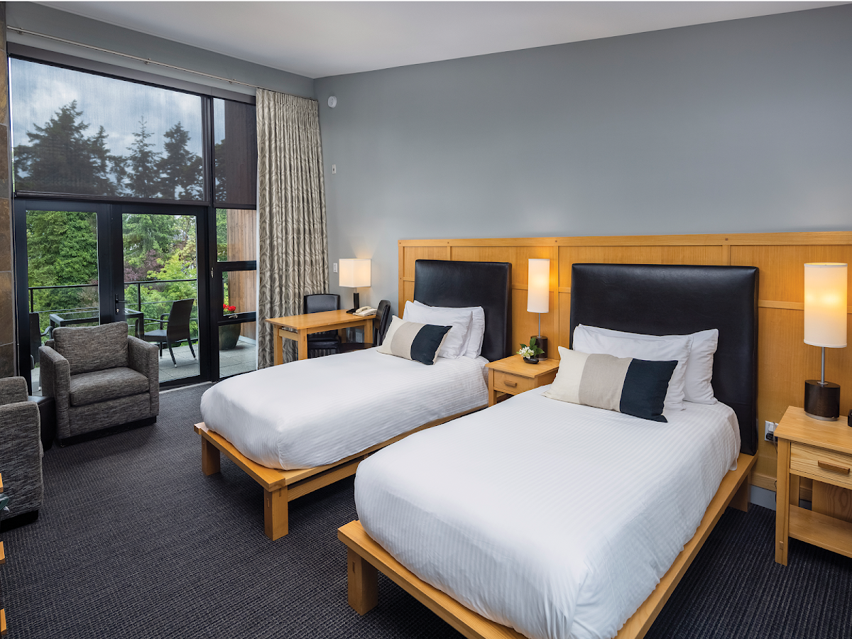 Brentwood Bay Resort & Spa - Adults-Only (16+) photo 2