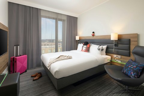 Moxy London Excel photo 2