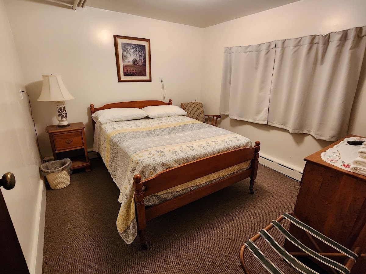 Nob Hill Motel & Cabins photo 2