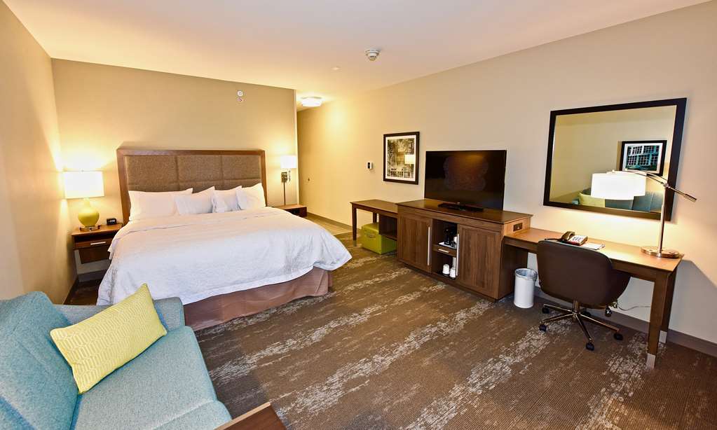 Hampton Inn Kirksville photo 2