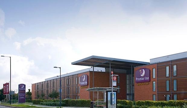 Premier Inn London Heathrow Airport T2 & T3 (Bath Road) hotel
