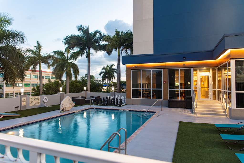 Hampton Inn & Suites by Hilton Miami Airport South Blue Lagoon