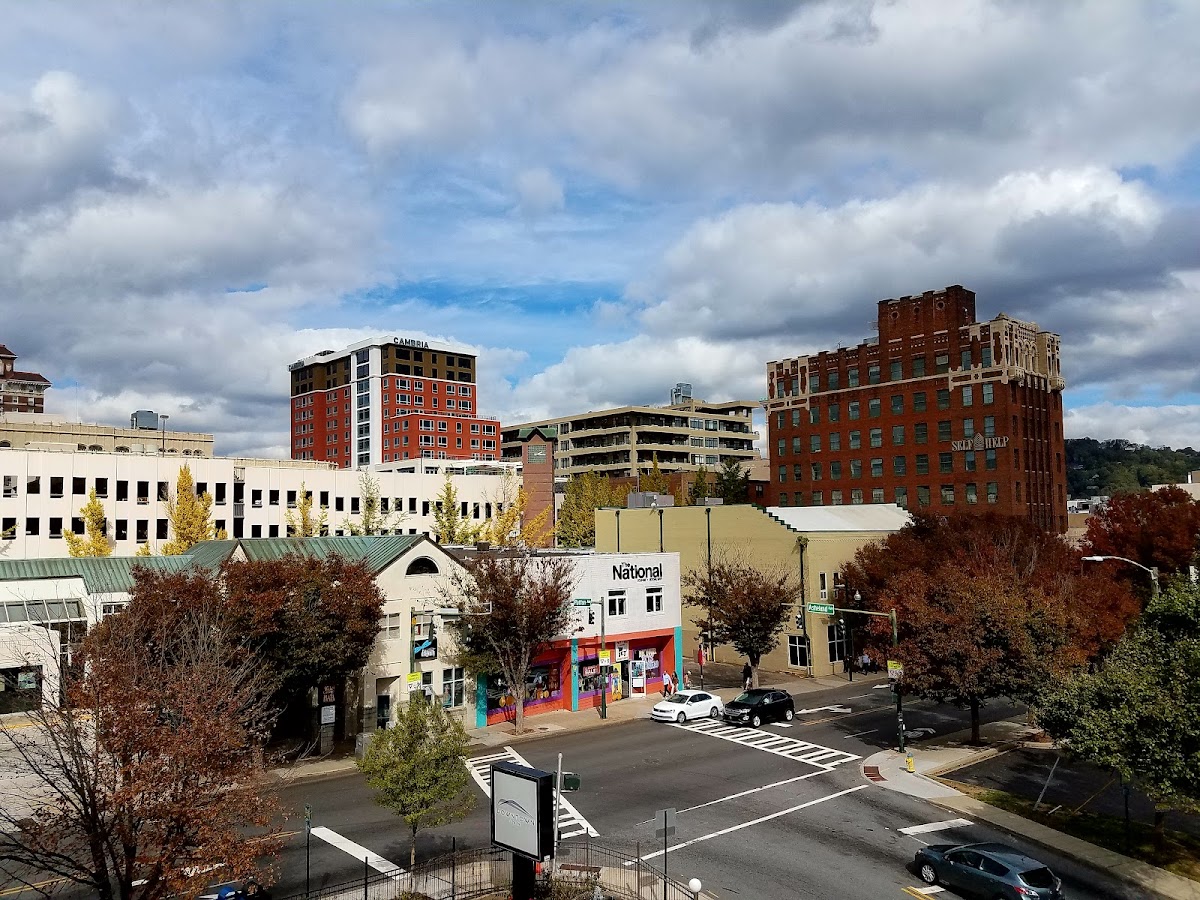Downtown Inn & Suites photo 3