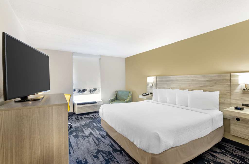 Best Western Plus Beckley Inn photo 2
