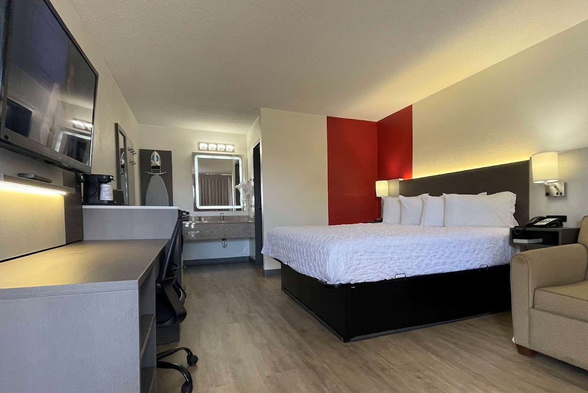 Ramada by Wyndham Harrisonburg photo 2