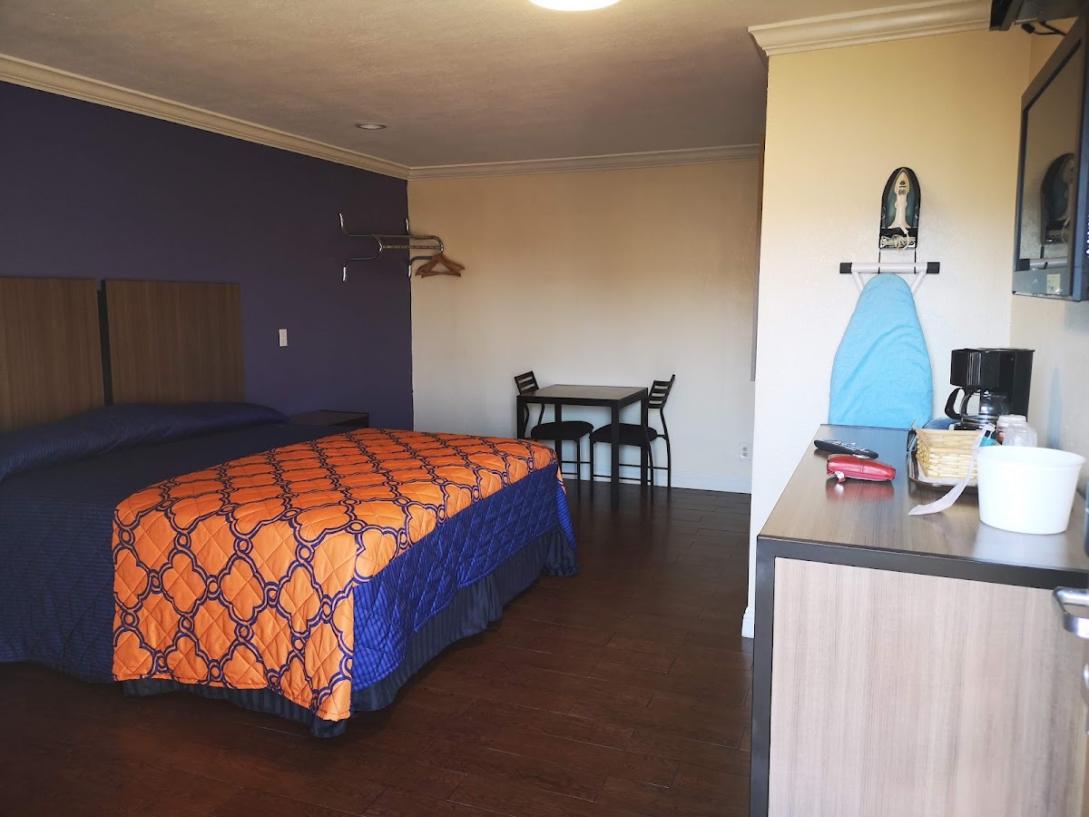 Hyde Park Motel photo 3