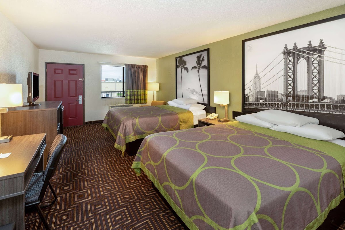 Super 8 by Wyndham Seguin photo 2