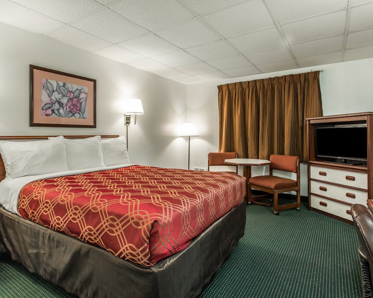 Econo Lodge Newport photo 2