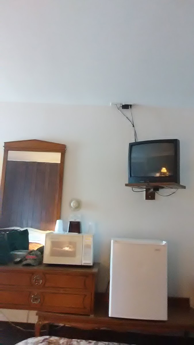 Mile-A-Way Motel photo 2