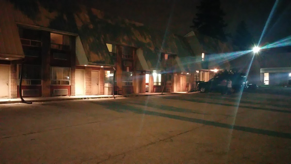 Idlewood Inn photo 3