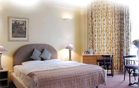 Hotel Bluebells photo 2
