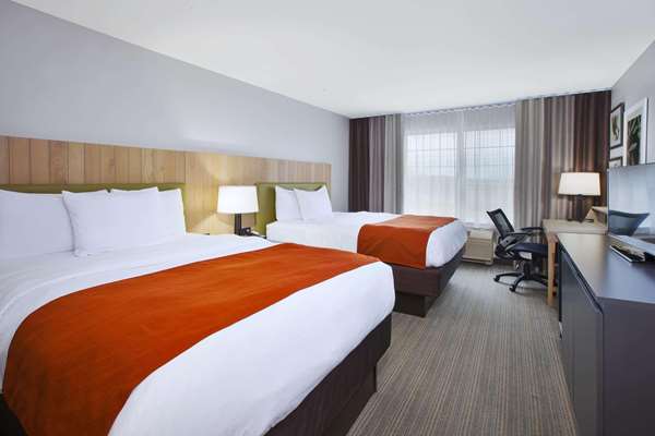 Country Inn & Suites by Radisson, Big Rapids, MI photo 2