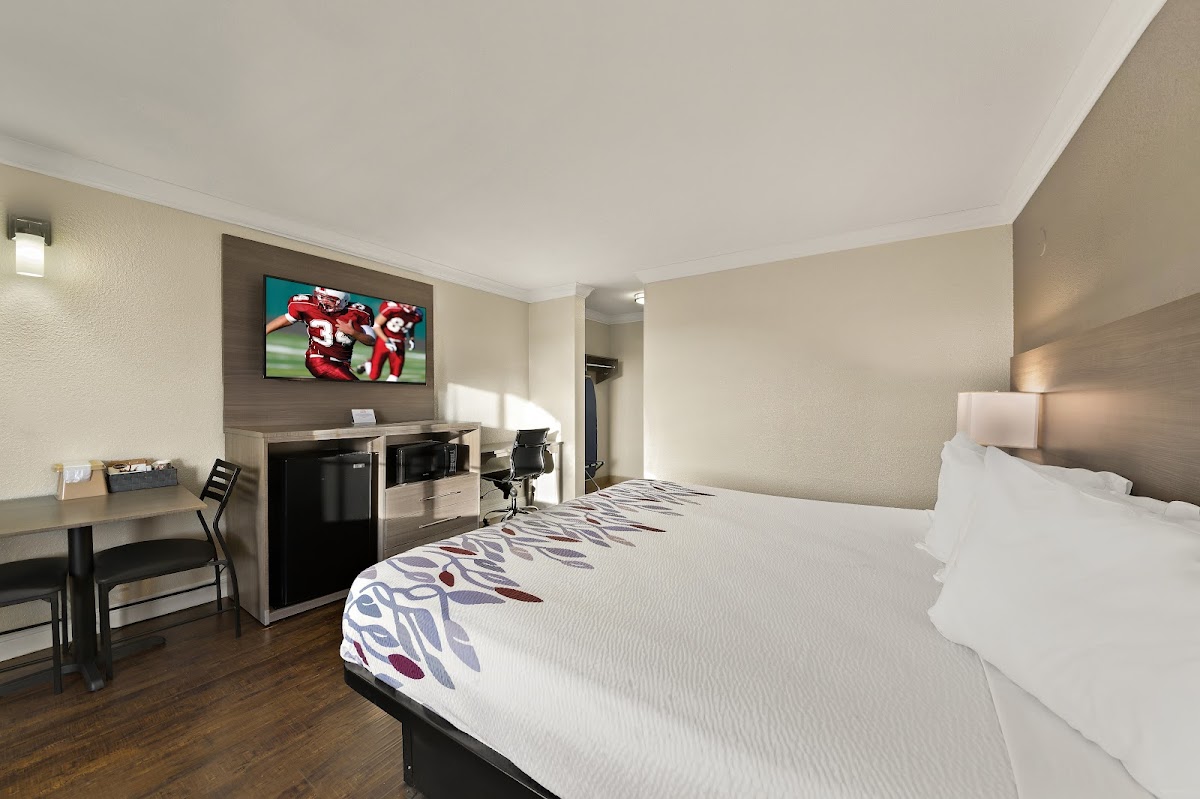 Red Roof Inn Los Angeles – Bellflower photo 2