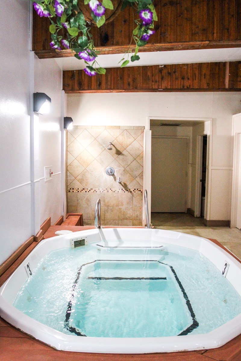 Cottonwood Inn & Suites photo 3