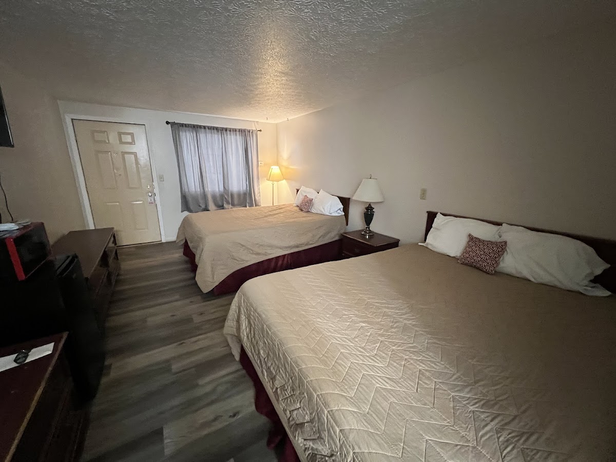 Tales of the Elk River Inn photo 2