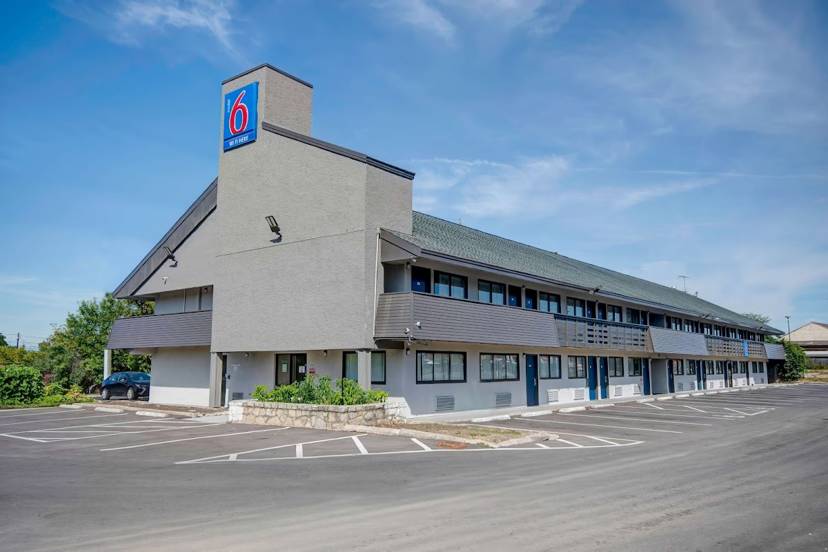 Motel 6 Columbus, OH - OSU North