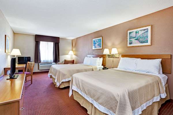 Days Inn by Wyndham Charleston East photo 2