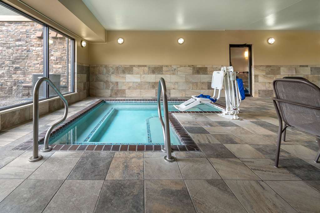 Hampton Inn Mitchell photo 3