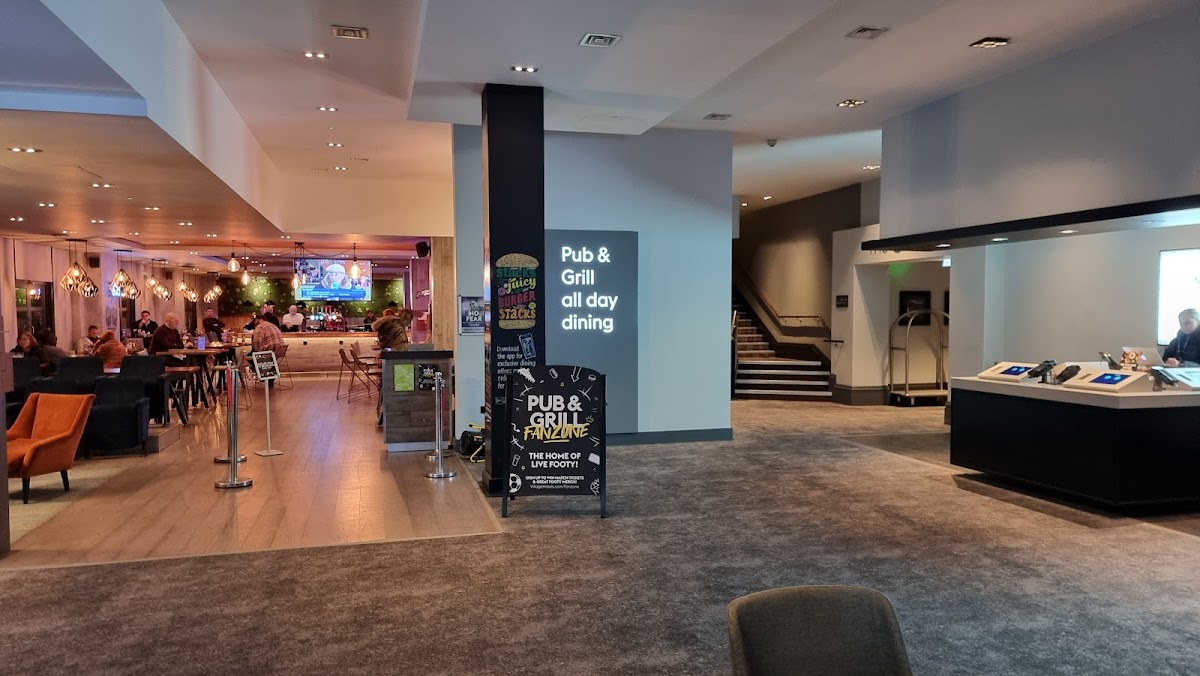 Village Hotel Leeds South photo 2