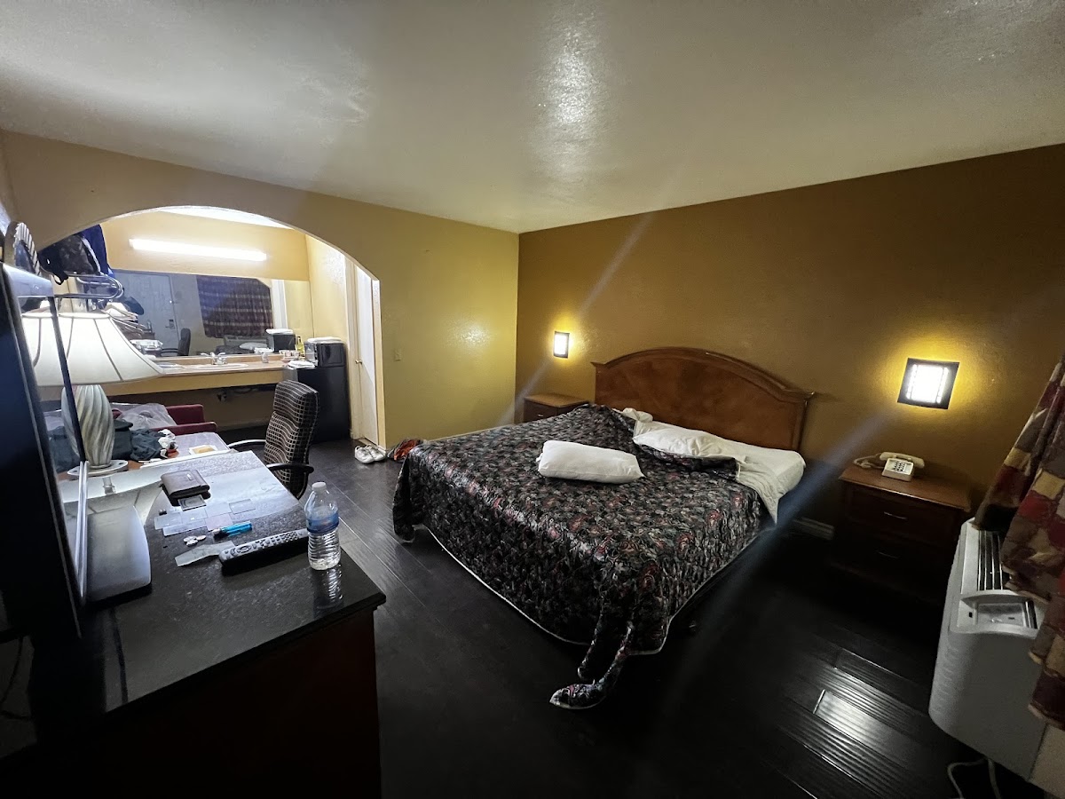 Sun Park Inn & Suites photo 2