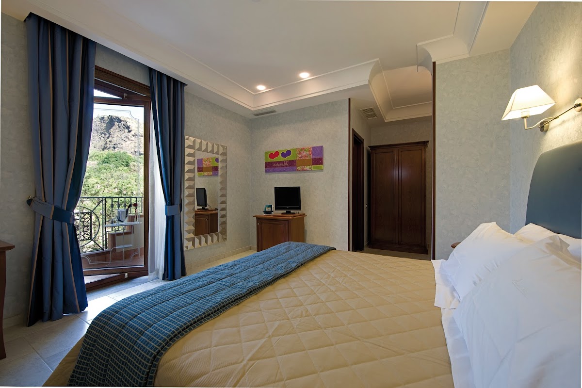 Andris Hotel photo 3