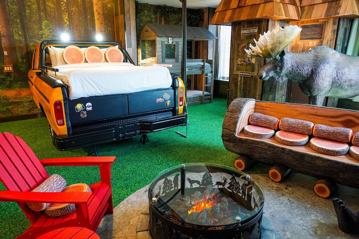 Fantasyland Hotel photo 2